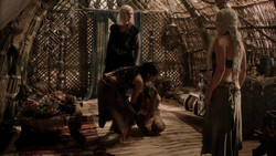 extant_GameOfThrones_1x04-CripplesBastardsAndBrokenThings_3922
