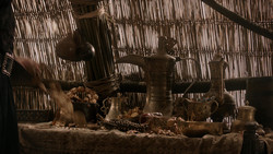 extant_GameOfThrones_1x04-CripplesBastardsAndBrokenThings_3957