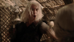 extant_GameOfThrones_1x04-CripplesBastardsAndBrokenThings_3958