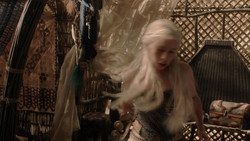 extant_GameOfThrones_1x04-CripplesBastardsAndBrokenThings_3959