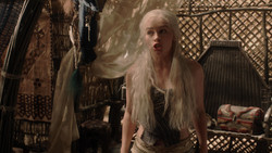 extant_GameOfThrones_1x04-CripplesBastardsAndBrokenThings_3962