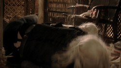 extant_GameOfThrones_1x04-CripplesBastardsAndBrokenThings_3991