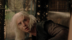 extant_GameOfThrones_1x04-CripplesBastardsAndBrokenThings_4002