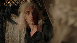 extant_GameOfThrones_1x04-CripplesBastardsAndBrokenThings_4020