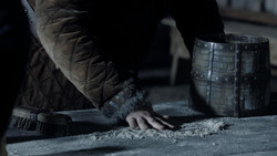 extant_GameOfThrones_1x04-CripplesBastardsAndBrokenThings_4032