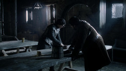 extant_GameOfThrones_1x04-CripplesBastardsAndBrokenThings_4119