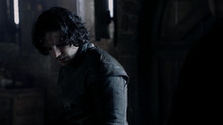 extant_GameOfThrones_1x04-CripplesBastardsAndBrokenThings_4255