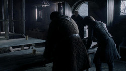 extant_GameOfThrones_1x04-CripplesBastardsAndBrokenThings_4373