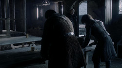 extant_GameOfThrones_1x04-CripplesBastardsAndBrokenThings_4376