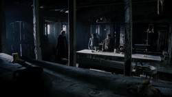 extant_GameOfThrones_1x04-CripplesBastardsAndBrokenThings_4639