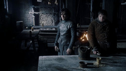 extant_GameOfThrones_1x04-CripplesBastardsAndBrokenThings_4675