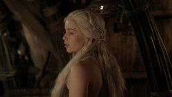 extant_GameOfThrones_1x04-CripplesBastardsAndBrokenThings_4683