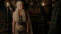 extant_GameOfThrones_1x04-CripplesBastardsAndBrokenThings_4732