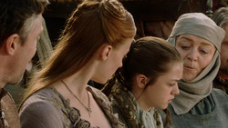 extant_GameOfThrones_1x04-CripplesBastardsAndBrokenThings_4863