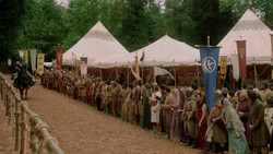 extant_GameOfThrones_1x04-CripplesBastardsAndBrokenThings_4906