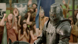extant_GameOfThrones_1x04-CripplesBastardsAndBrokenThings_4919