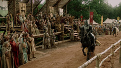 extant_GameOfThrones_1x04-CripplesBastardsAndBrokenThings_4960