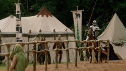 extant_GameOfThrones_1x04-CripplesBastardsAndBrokenThings_5013