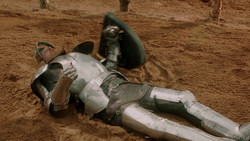 extant_GameOfThrones_1x04-CripplesBastardsAndBrokenThings_5042