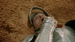 extant_GameOfThrones_1x04-CripplesBastardsAndBrokenThings_5051