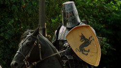 extant_GameOfThrones_1x04-CripplesBastardsAndBrokenThings_5160