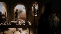 extant_GameOfThrones_1x04-CripplesBastardsAndBrokenThings_5274