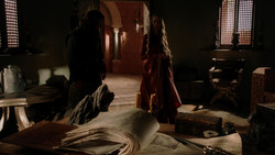 extant_GameOfThrones_1x04-CripplesBastardsAndBrokenThings_5277
