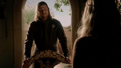 extant_GameOfThrones_1x04-CripplesBastardsAndBrokenThings_5376