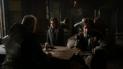 extant_GameOfThrones_1x04-CripplesBastardsAndBrokenThings_5461