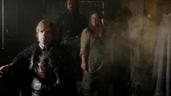 extant_GameOfThrones_1x04-CripplesBastardsAndBrokenThings_5521