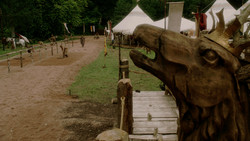 extant_GameOfThrones_1x05-TheWolfAndTheLion_0032