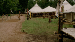extant_GameOfThrones_1x05-TheWolfAndTheLion_0045