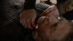 extant_GameOfThrones_1x05-TheWolfAndTheLion_0048