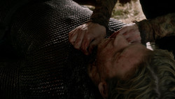 extant_GameOfThrones_1x05-TheWolfAndTheLion_0051