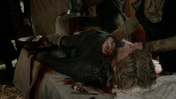 extant_GameOfThrones_1x05-TheWolfAndTheLion_0056