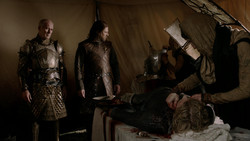 extant_GameOfThrones_1x05-TheWolfAndTheLion_0074