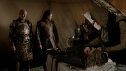extant_GameOfThrones_1x05-TheWolfAndTheLion_0075