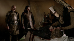 extant_GameOfThrones_1x05-TheWolfAndTheLion_0076