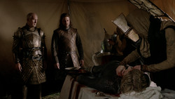 extant_GameOfThrones_1x05-TheWolfAndTheLion_0078
