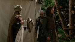 extant_GameOfThrones_1x05-TheWolfAndTheLion_0118