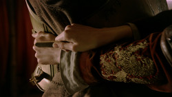 extant_GameOfThrones_1x05-TheWolfAndTheLion_0217