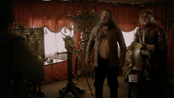 extant_GameOfThrones_1x05-TheWolfAndTheLion_0263