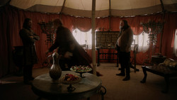 extant_GameOfThrones_1x05-TheWolfAndTheLion_0315