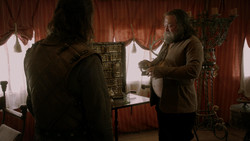 extant_GameOfThrones_1x05-TheWolfAndTheLion_0333