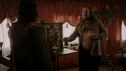 extant_GameOfThrones_1x05-TheWolfAndTheLion_0388