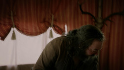 extant_GameOfThrones_1x05-TheWolfAndTheLion_0404