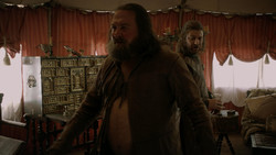 extant_GameOfThrones_1x05-TheWolfAndTheLion_0468