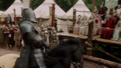 extant_GameOfThrones_1x05-TheWolfAndTheLion_0504