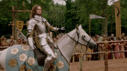 extant_GameOfThrones_1x05-TheWolfAndTheLion_0555
