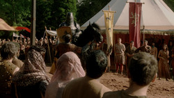 extant_GameOfThrones_1x05-TheWolfAndTheLion_0583